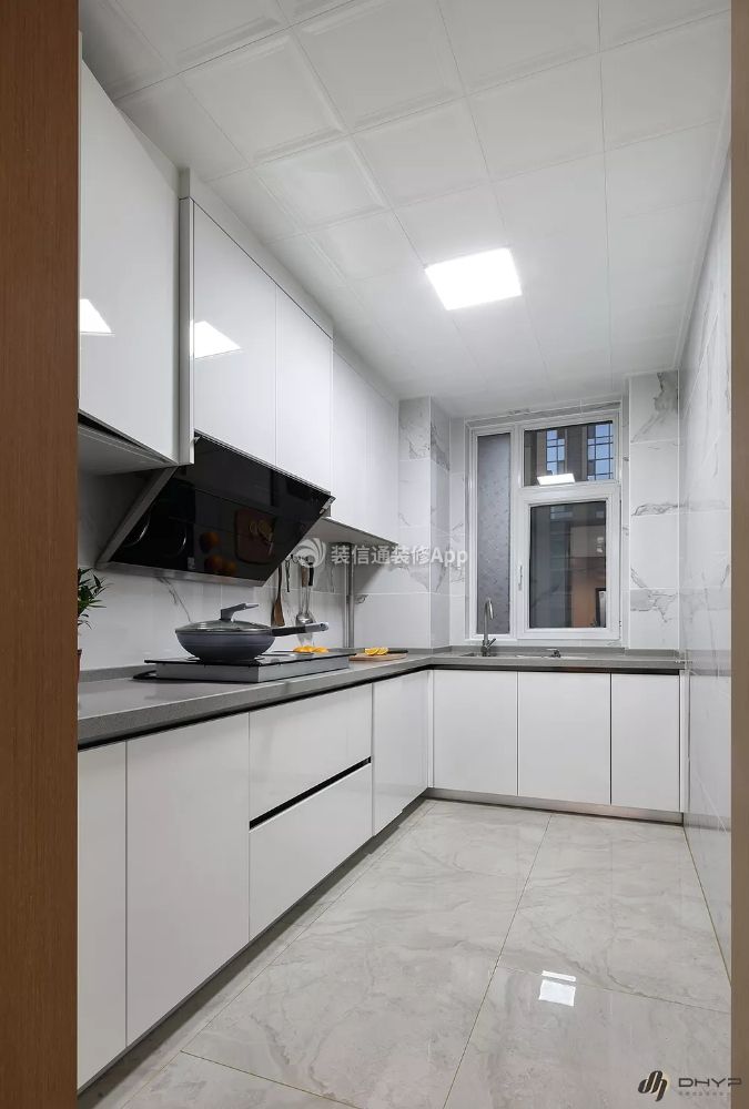 东方华尔街130平米三居现代厨房装修设计效果图
