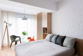 雅居乐花园现代简约170平四居室卧室装修案例