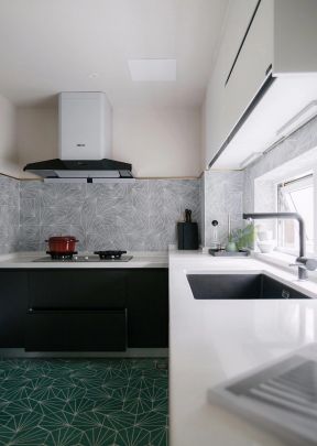 中海国际社区596平米四居室现代风格厨房装修设计效果图
