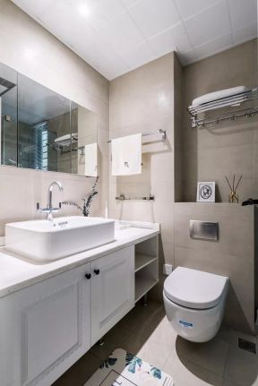 现代风格89平米两居室卫生间装修效果图片赏析