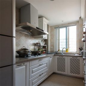 紫金瀚江府178平法式风格三居室厨房装修设计效果图