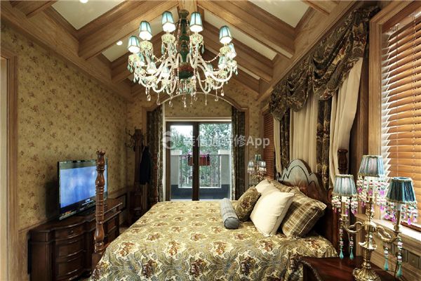 保利心语300平别墅美式风格卧室床幔效果图片