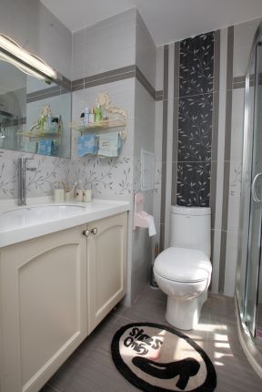 地中海风格100平米三居室卫生间装修效果图片
