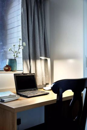 金地自在城93平欧式风格书桌设计装修图