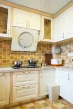 130平现代风格家庭厨房橱柜设计效果图片