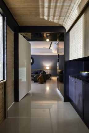 长乐新城138平米三居室港式走廊吊顶装修设计效果图