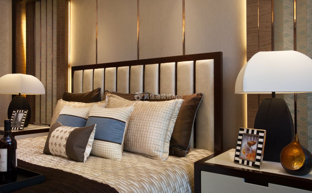时代橙堡97平方现代中式风格卧室床头台灯图片