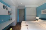 上海城110平方现代风格卧室两门衣柜设计效果图片