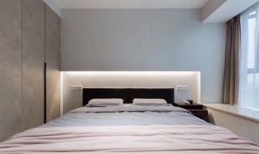圣特立国际花园117平现代风格卧室床头柜设计效果图