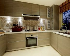 中信城东南亚125平三居室厨房装修案例