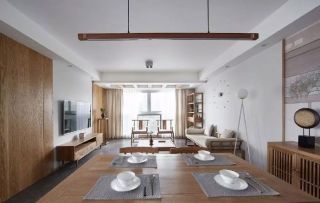 日式原木风格三居138平餐厅餐桌装修设计效果图