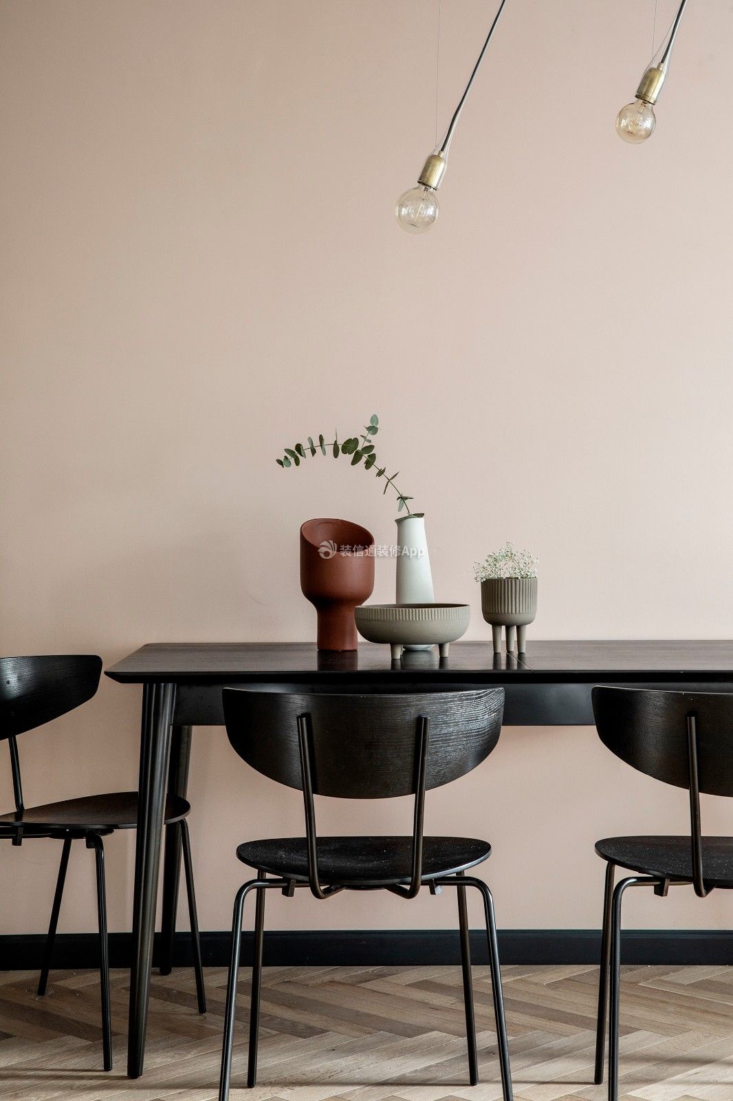 95平米二居室现代风格餐厅餐桌装修设计效果图