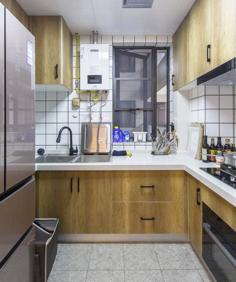 美式与北欧混搭90平米三居室厨房橱柜效果图