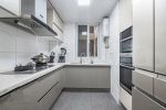 现代风格104平米三居室厨房橱柜装修效果图欣赏