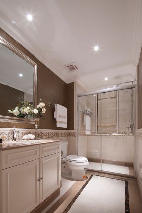 美式风格120平三居室卫生间地砖装修效果图欣赏
