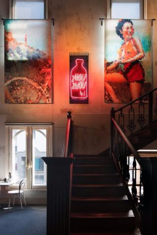 900平古典风格酒吧楼梯装修效果图赏析