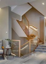 130平米欧式风格三居室楼梯装修设计效果图