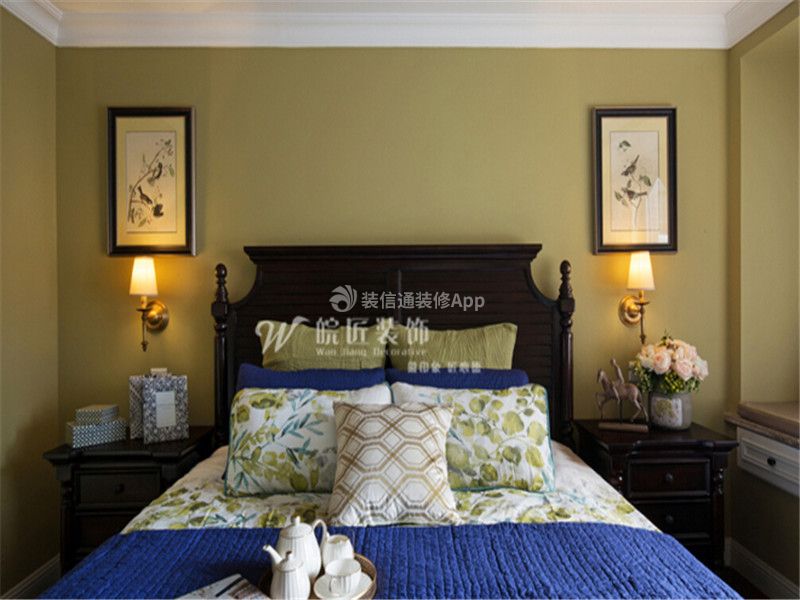 美式风格108平米三居室卧室床头装修效果图