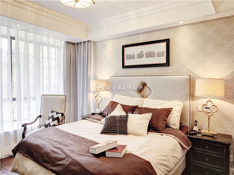欧式风格120平米三居室卧室床头背景装修效果图