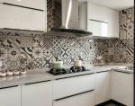 130平米三居室现代风格厨房装修设计效果图