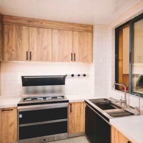 三居109平现代简约风格厨房装修设计图欣赏