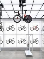 上海简约风格自行车展厅设计装修图赏析