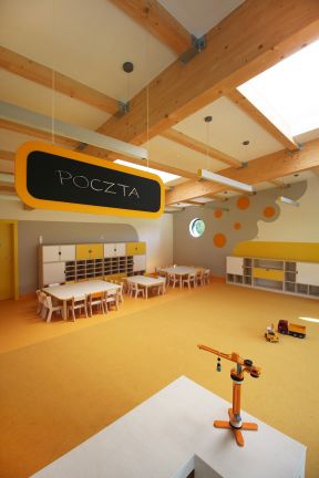 合肥幼儿园教室木质吊顶装修设计图一览