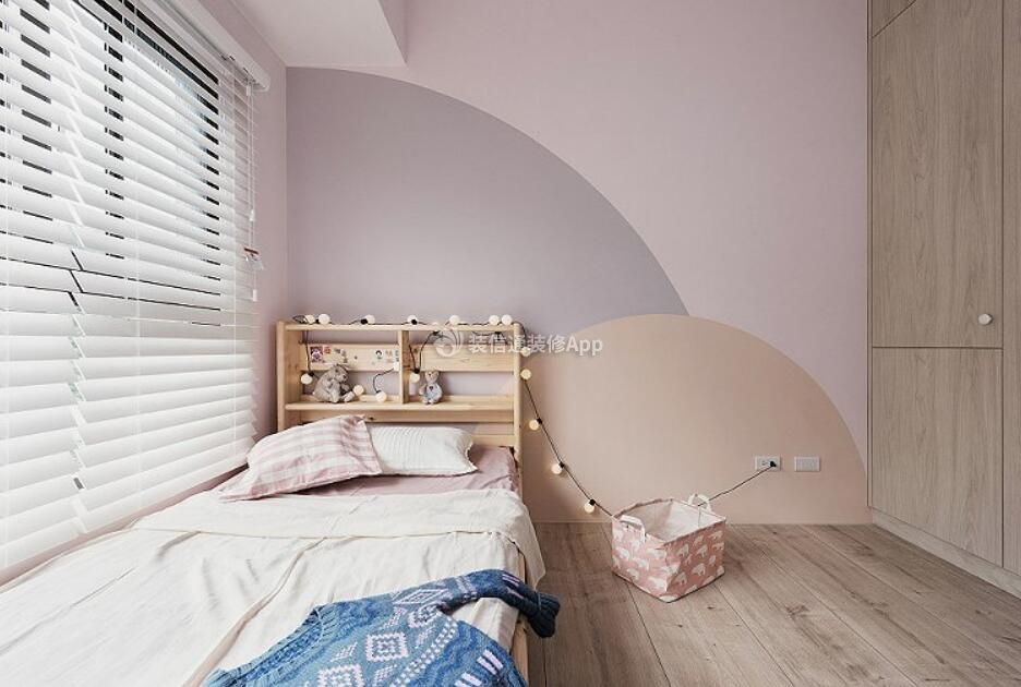 合肥小户型公寓卧室床头壁纸装修装饰图片