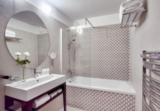合肥宾馆客房卫生间浴缸装修图片