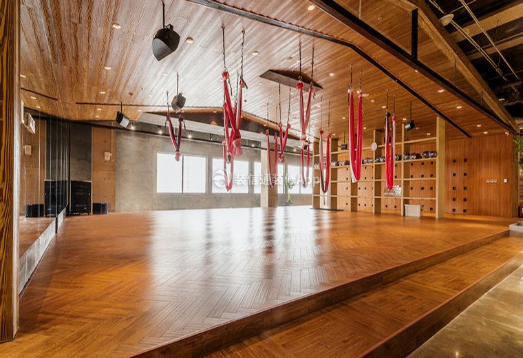合肥健身房瑜伽室实木吊顶装修设计图片 