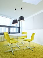 重庆办公室洽谈区桌椅装修设计图片2023