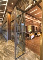 重庆酒店餐厅玻璃门装修设计图