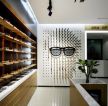 重庆眼镜店室内形象墙创意装修图片