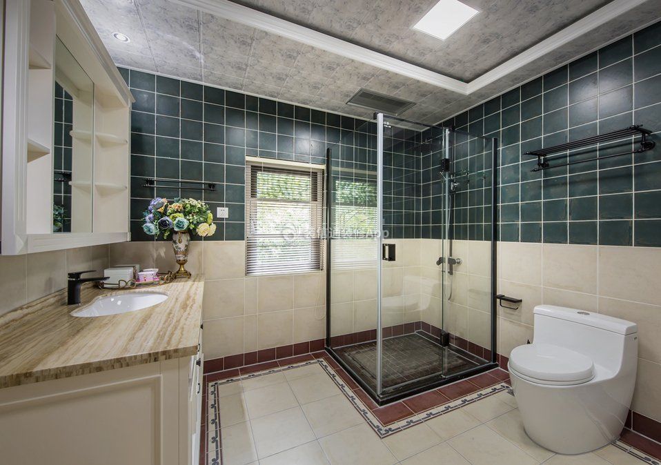 成都奢华别墅卫生间整体淋浴房装修设计图赏析