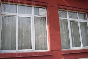 隐形防护窗安装