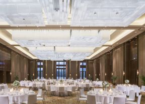 深圳高档酒店宴会厅装修设计图片2023
