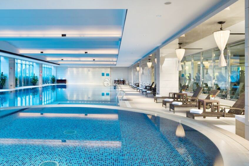 南宁高档酒店室内游泳池装修设计图2023