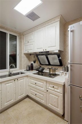 厨房吊柜设计图片 厨房转角橱柜 厨房转角柜设计 