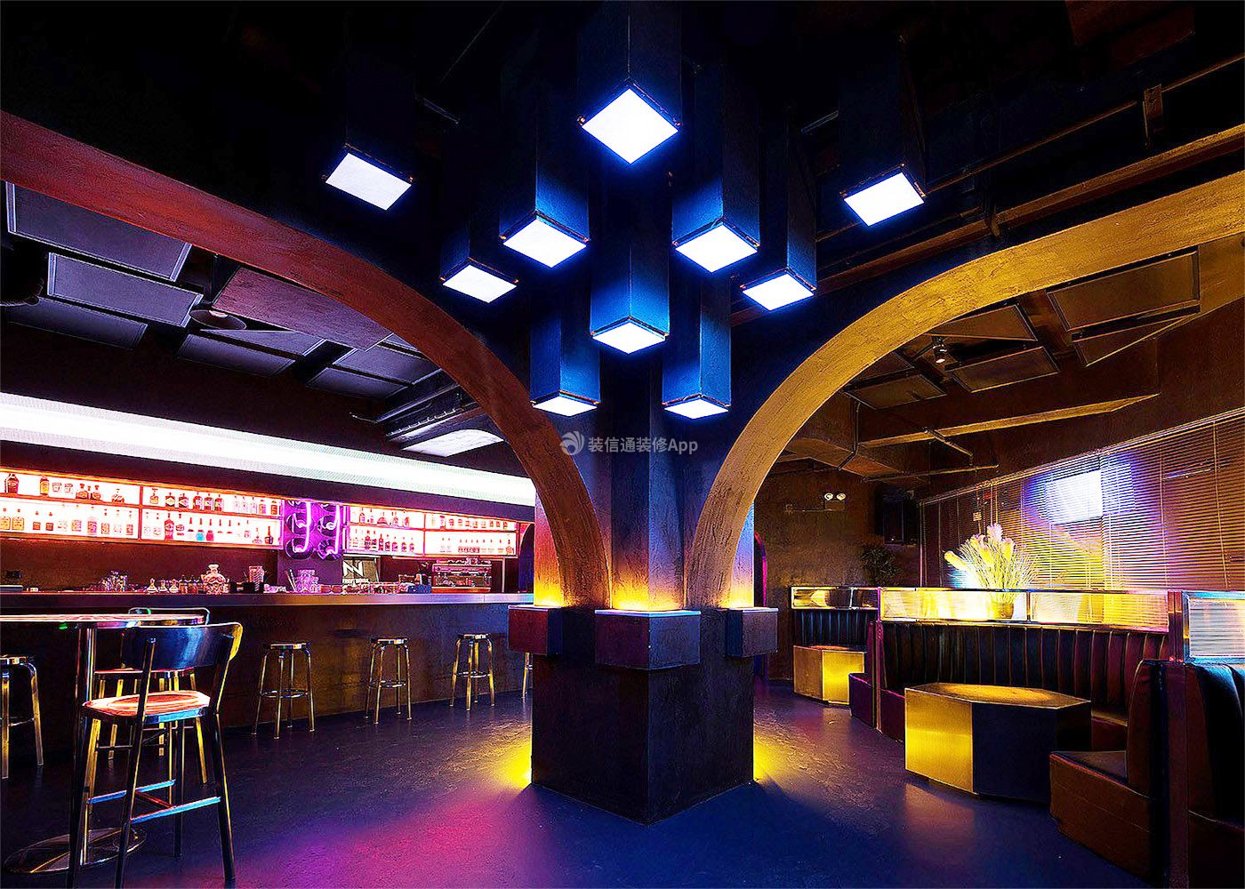 上海酒吧室内吊顶装修效果图