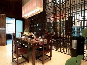 中式餐厅装饰图 中式餐厅酒柜 餐厅镂空隔断 