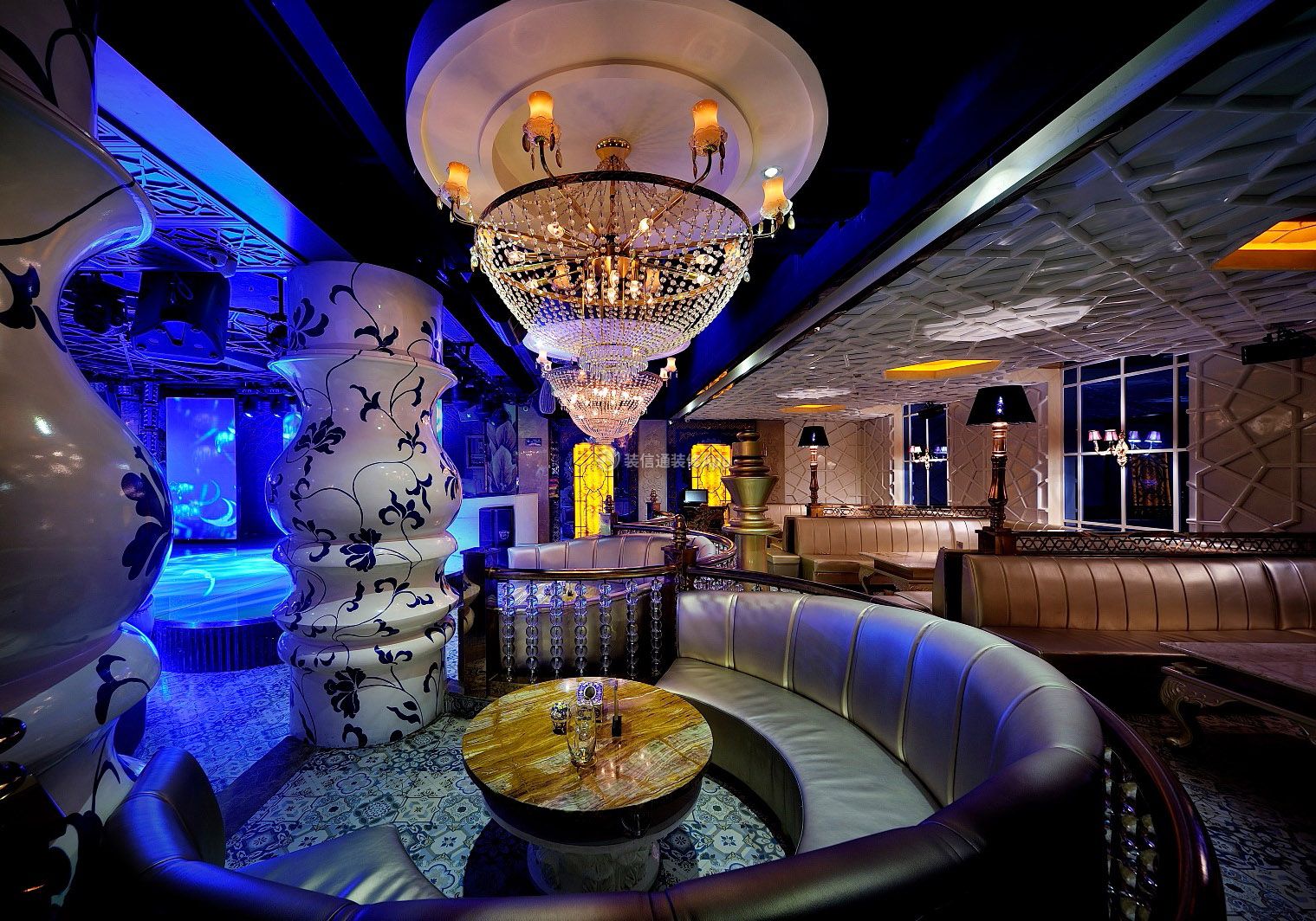 武汉高档酒吧大厅沙发装修设计图