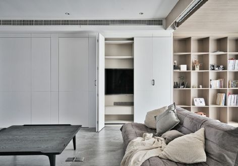 双湖林语140平三居室现代简约风格装修案例