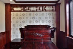 定制實(shí)木酒柜