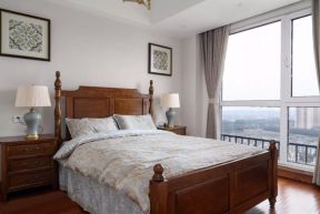 美式卧室装潢效果图 美式卧室装修 实木床家具图片 