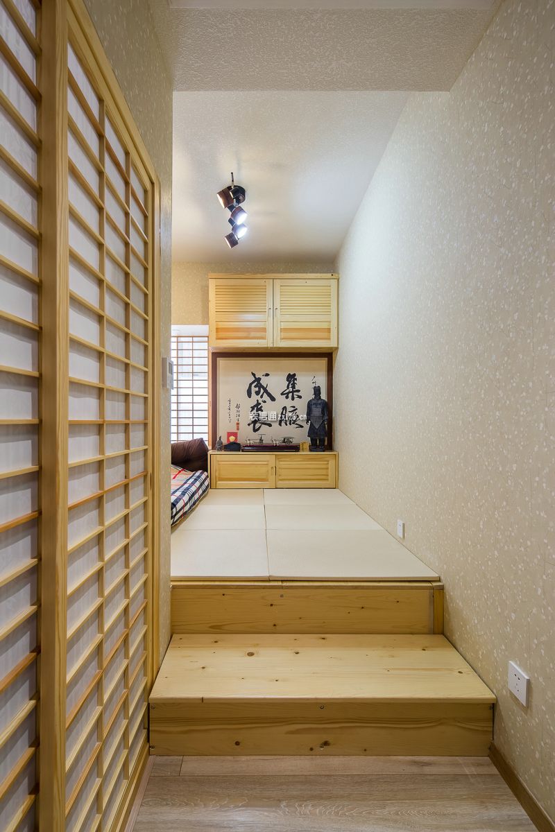 金都夏宫116平米中式二居室装修案例