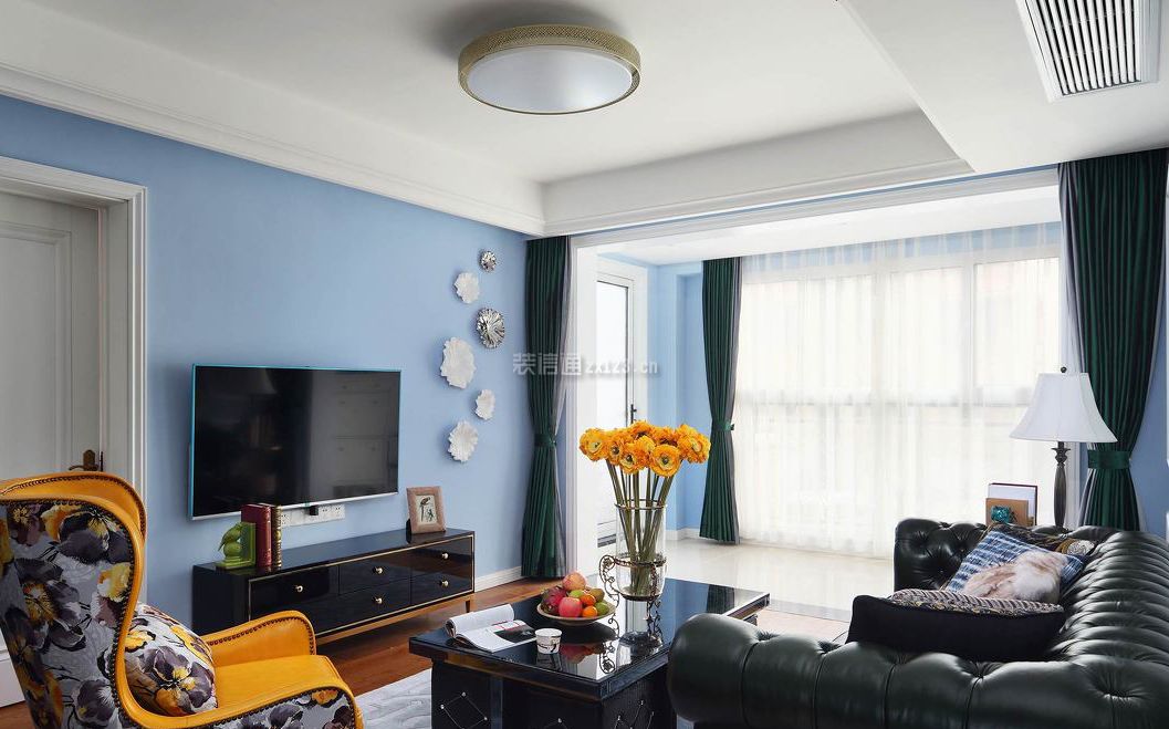 蓝色墙面装修效果图片 客厅装饰设计风格