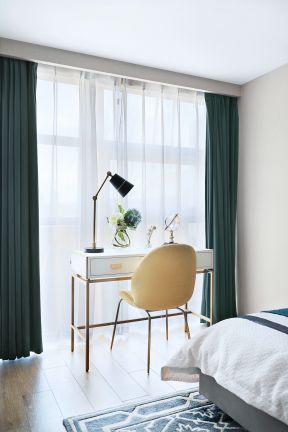 卧室窗帘颜色设计 卧室书桌效果图 卧室窗帘颜色 