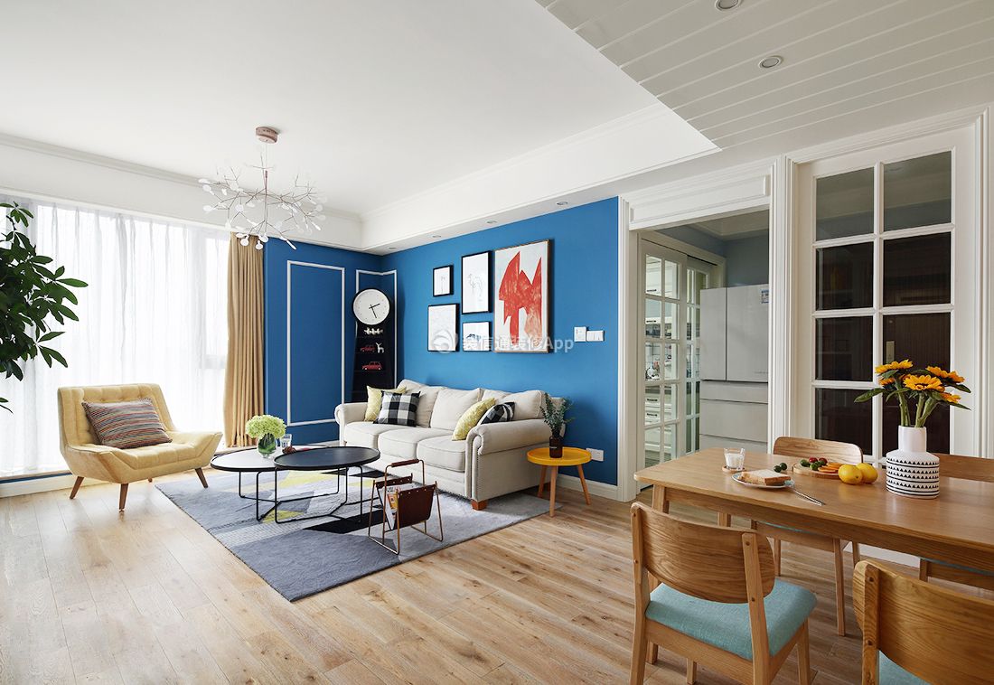 110平方现代风格客厅布艺沙发装修效果图