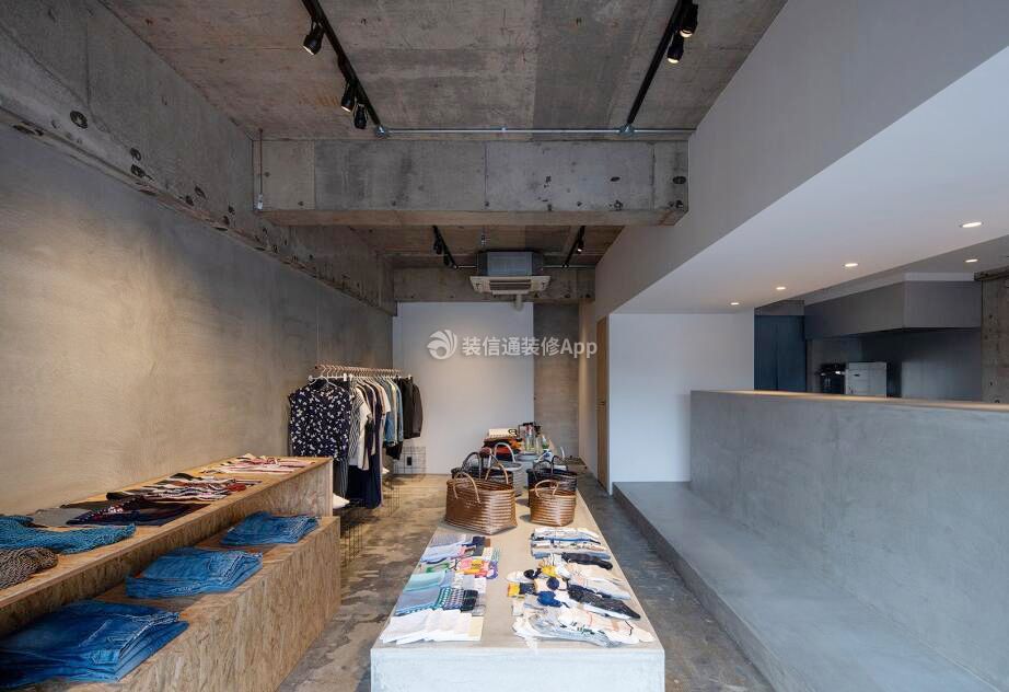 福州工业风格服装店门面装修图