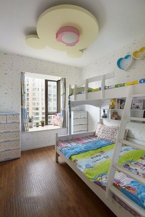 儿童房高低床装修效果图 现代风格儿童房装修效果图  